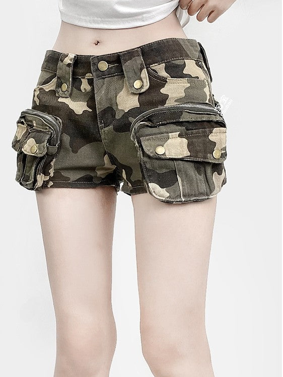Glamorous Camo Bittersweet Green Shorts Pattern