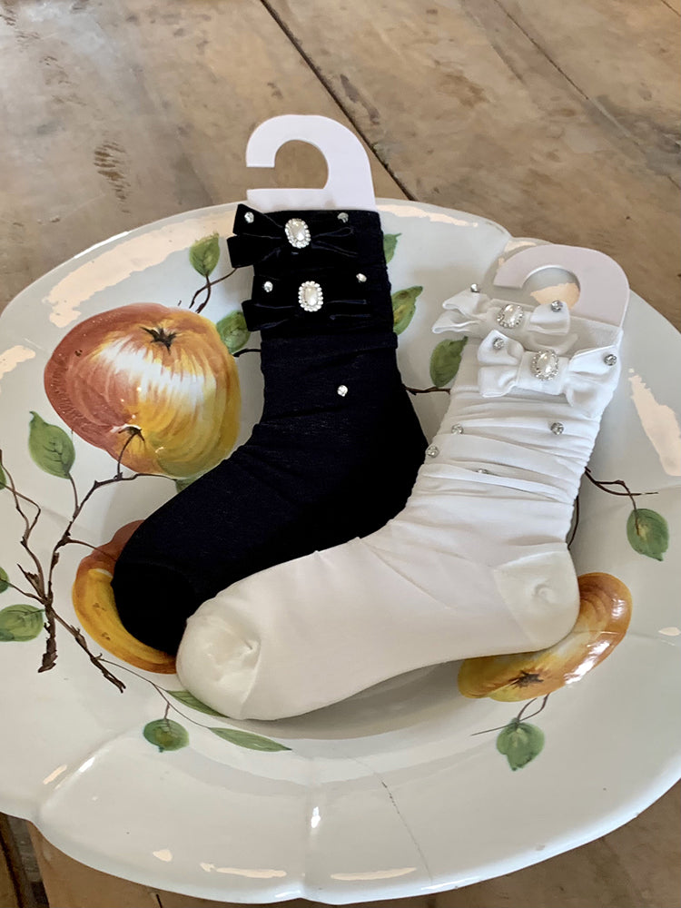 Black White Classic Versatile Pearly /