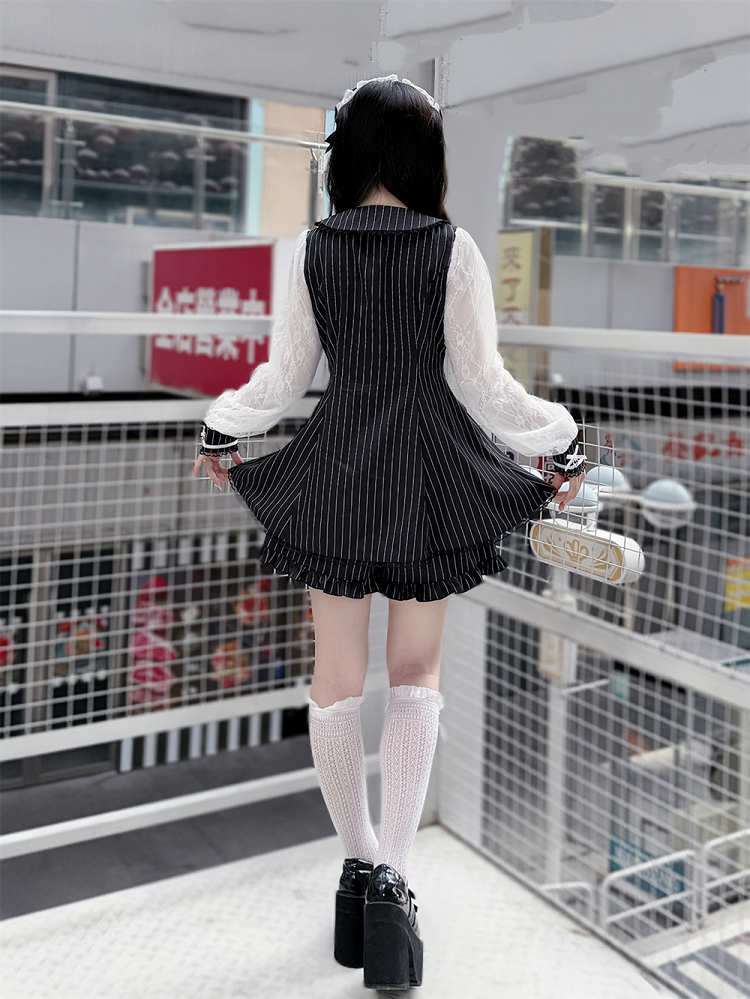 with Decor and Bead Shorts Kei Dress + Matching Black Long-Sleeve Stripe Set Chain Jirai Bow Lace White
