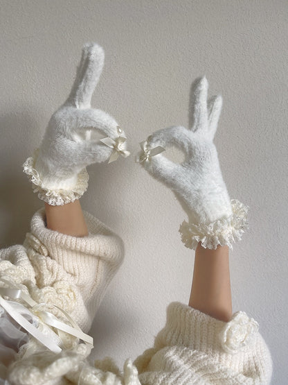 Heart Black Warm White Bead Bow with Accents and Gloves / Trim