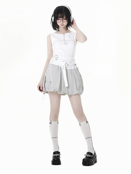 ホワイトジッパーネックラインバックルストラップテックウェアタンクトップ