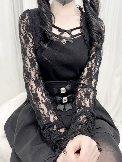 Jirai Kei Top mit Schleifen und Spitzenärmeln in Schwarz/Weiß