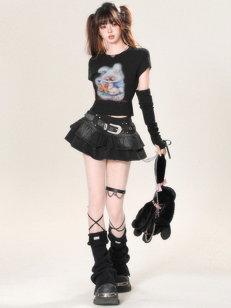 ホワイト/ブラック/ブルーの華やかなプリントスリーブのウサギと文字のTシャツ