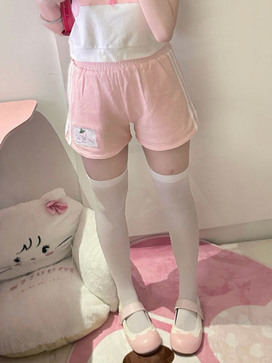 ピンクのゴムウエスト太もも丈ショートパンツ