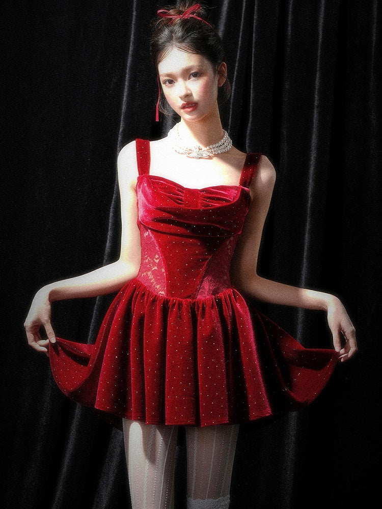 Strassverzierungen Weihnachten Weinrot Rückenfreies Kleid Perlendetails