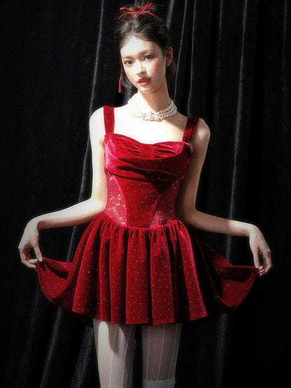 Strassverzierungen Weihnachten Weinrot Rückenfreies Kleid Perlendetails