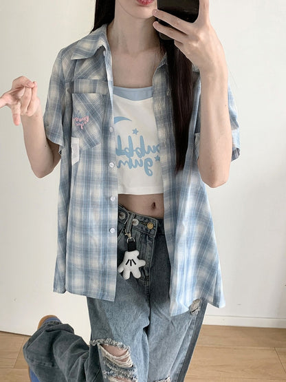 ホワイト＆ブルーのフェイクツーピース クロップドキャミトップ