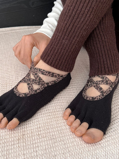 Yoga Open-Toe Black Non-Slip Print Leopard Coffee Socks /
