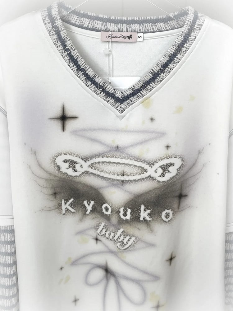 ホワイトフェイクツーピースVネックグラフィックTシャツ