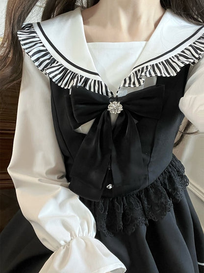 Schwarzes JiraiKei Zweiteiler-Set mit Matrosenbluse und hoher Taille, Spitzenbesatz, Overallkleid