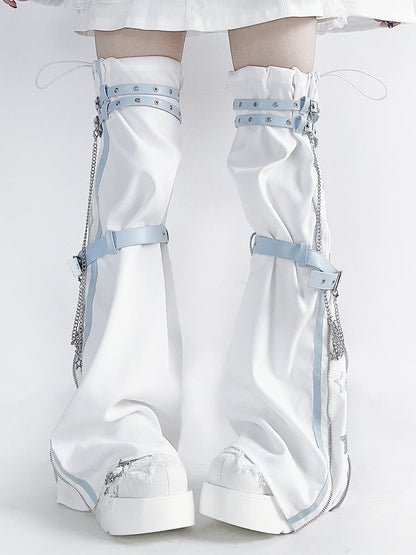 Kaiwai – Overknee-Beinwärmer mit Stern-Applikationen in Weiß und Hellblau