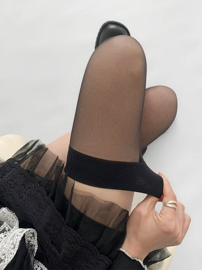 Wide-Cuffed Stockings White/Black