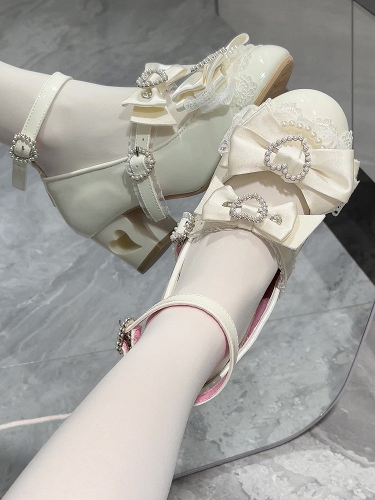 Heels Janes Herz Weiß Ausschnitt an der Spitze Schleife Mary