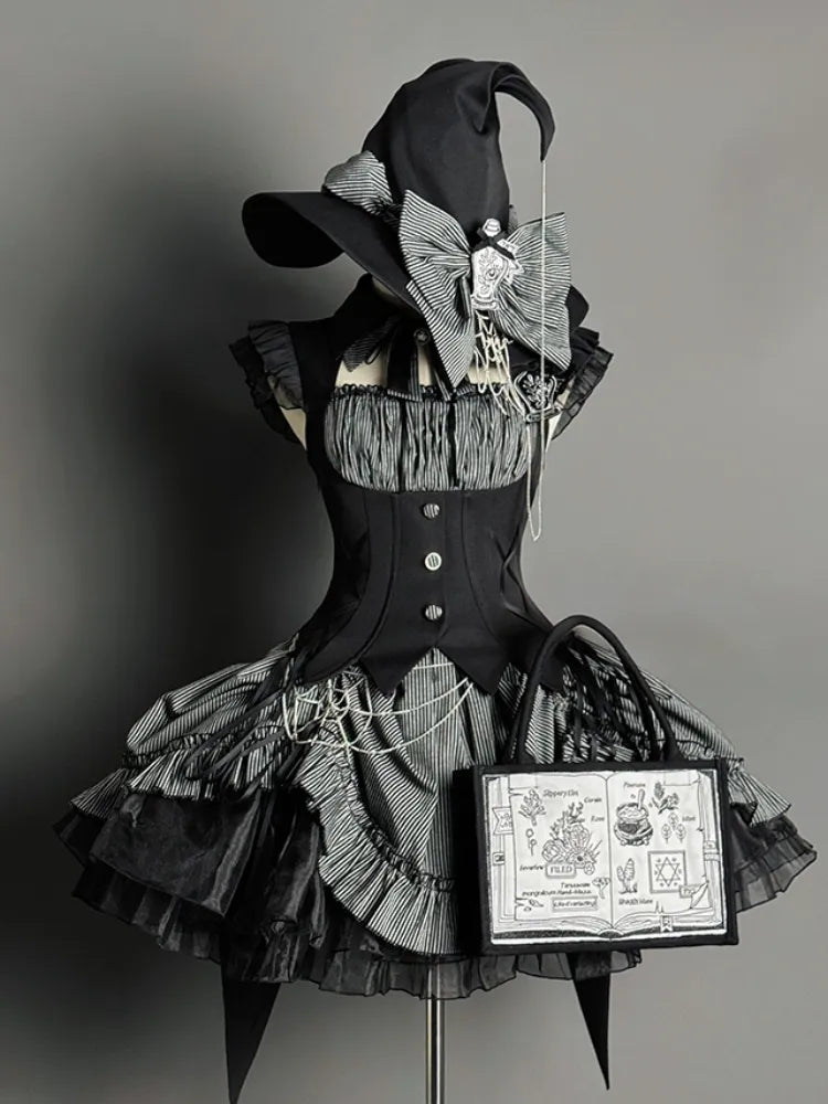 Schwarze Handtasche mit Stickerei „Magic Book“