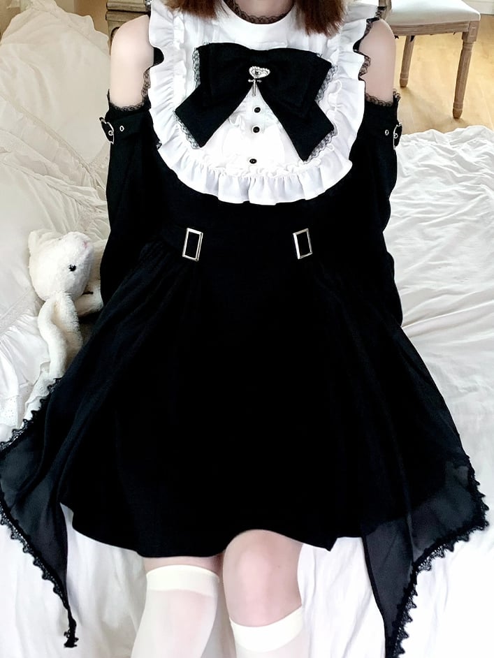 Kleid mit offenen Schultern, verstellbaren Herzschnallen und Taschentuchsaum und Jirai Kei, Schwarz/Weiß