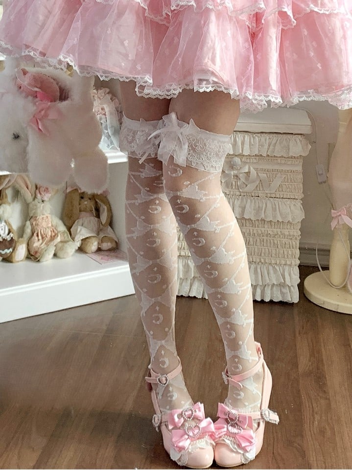 Süßes Muster, weiße Schleifen, Stulpen, Lolita-Strümpfe unter dem Knie/über dem Knie und Mondspitze