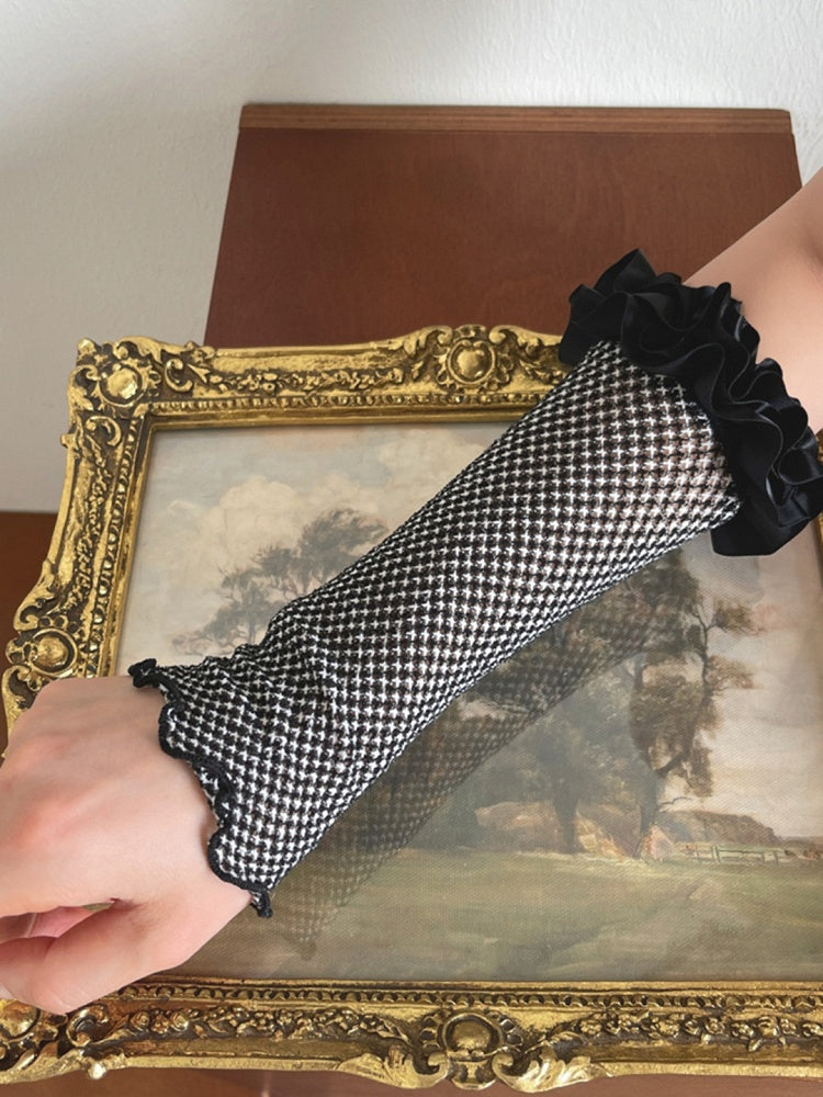 and Sleeves White Black Cuffs Ruffled