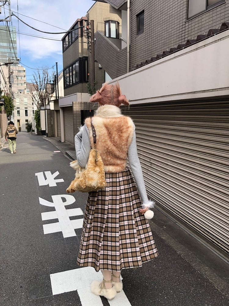 Accents BlackGray/BrownYellow Plaid Patch Plush Thigh-High and Wool Slit Skirt with Midi