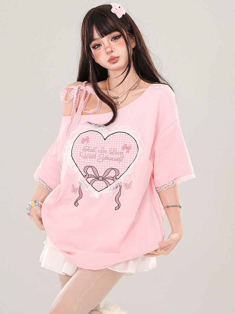 ミルクイエロー/ピンク チェック柄 ハートプリント アシンメトリーネックライン レーストリム Tシャツ