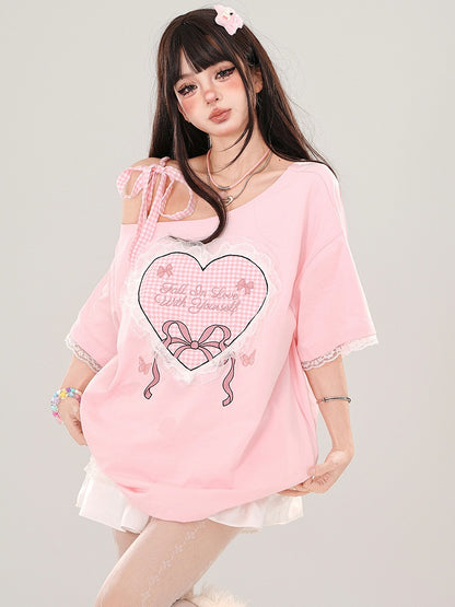 ミルクイエロー/ピンク チェック柄 ハートプリント アシンメトリーネックライン レーストリム Tシャツ