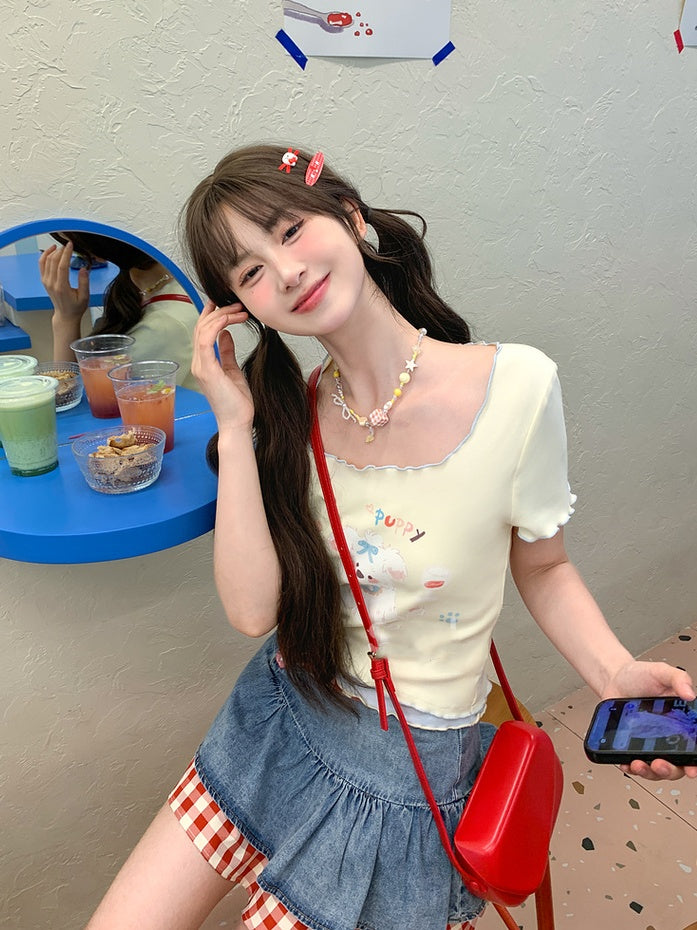 T-Shirt Saum Quadratischer Ausschnitt Apricot Welpendruck Salat