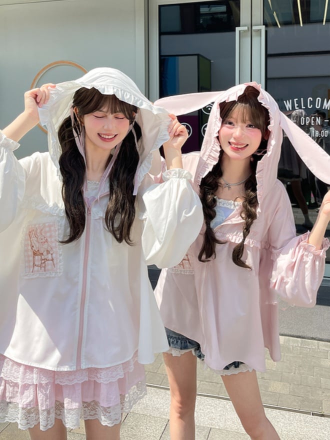 ウサギの耳のデザインフード刺繍アップリケホワイト/ピンクウサギ