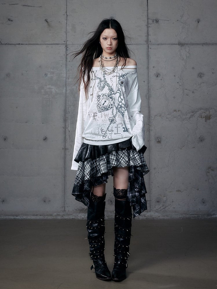 White Grunge Aesthetic Heart Off-Shoulder Print Stud Distressed Cross Punk with Top Details Charm Wasteland
