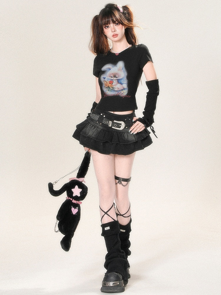 ホワイト/ブラック/ブルーの華やかなプリントスリーブのウサギと文字のTシャツ