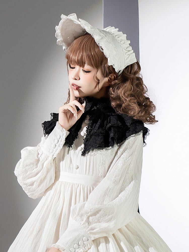 / Black White Bonnet