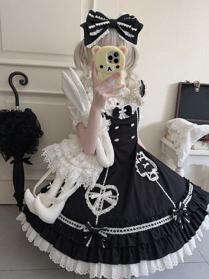 Beschnittenes Kleid mit Ausschnittträgern, schwarz, gewellt, flatternd, Lolita-Krankenschwester, Ösen-Schulter