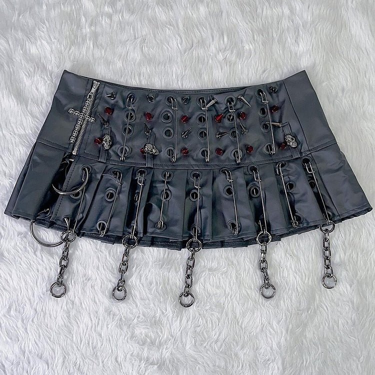 Charm Punk und Rock Pin Kette verziert schwarze Nieten