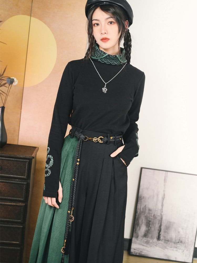 Gothic Tassels Clasp 3D Cheongsam with Metal Black Snake Belt