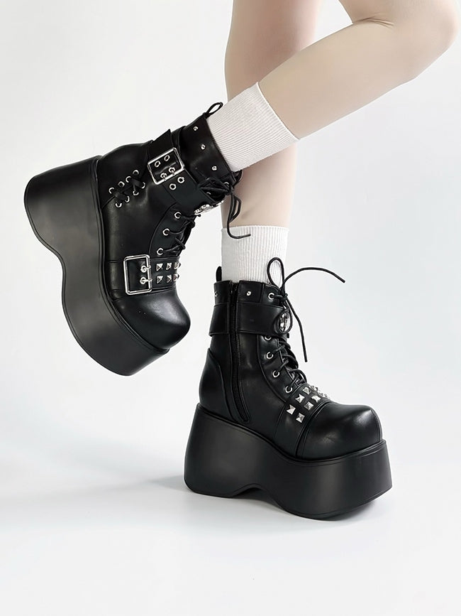 Studs Platform with Black in Matte Boots Rivet PU