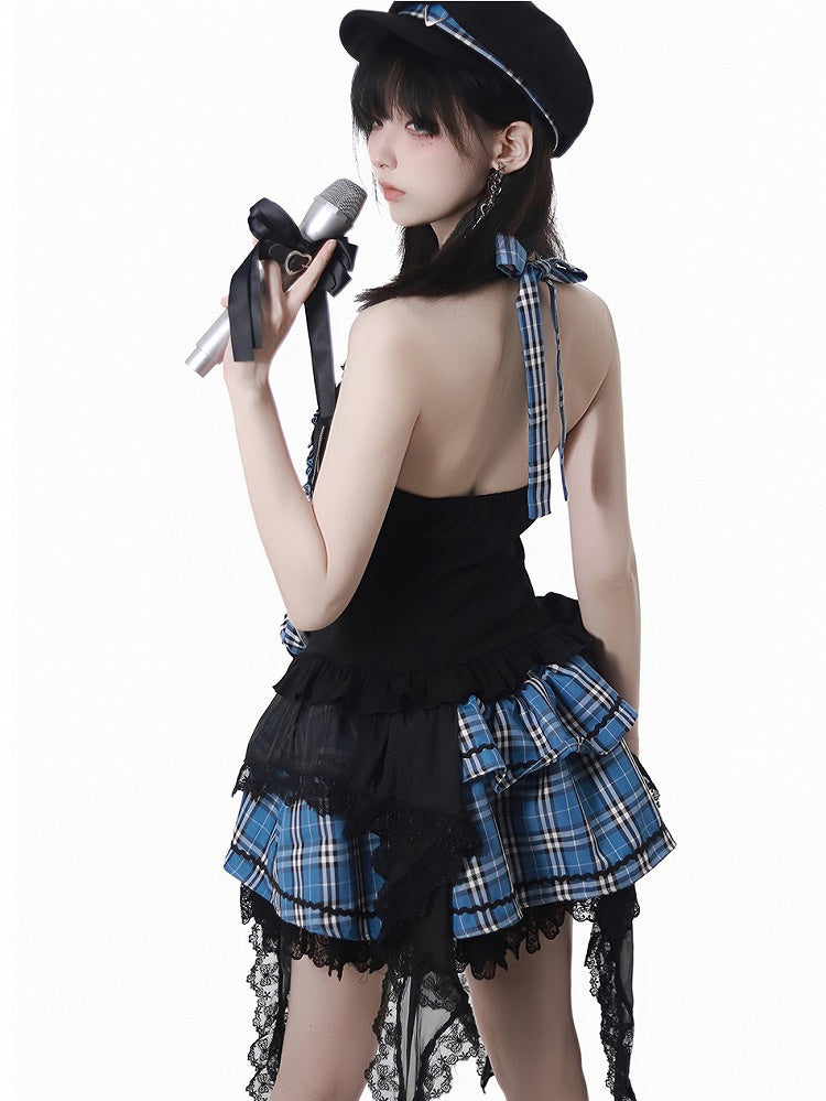 ブルーハートのブラックチェック柄とティアードスカートのバックル、レーストリムのアイドル