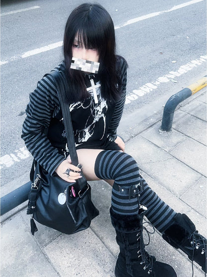 Black/White Graphic Raglan Lettering Prints with Top and Long Sleeves Striped Gothic