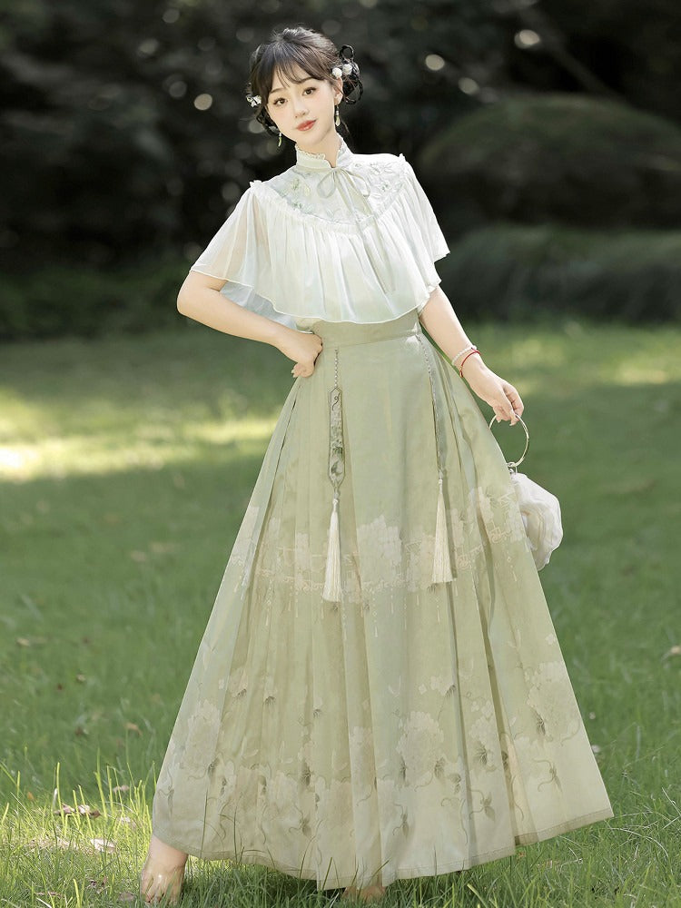 Ming-Style Green and White Top with Floral Print Long Mamian Skirt Set, Modern Chinese Style - Han Ru Chu Hanfu &amp; Han-Element Studi