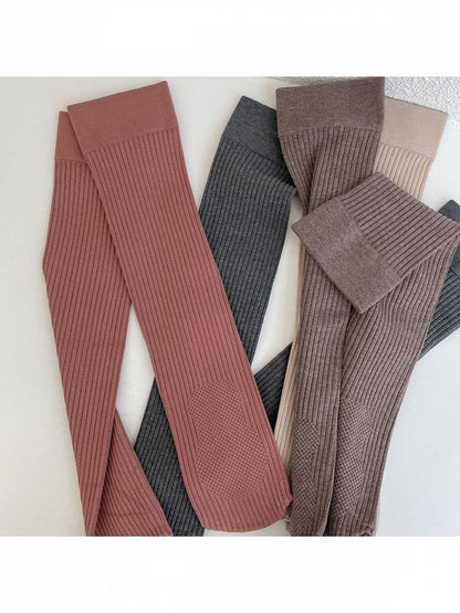 Mid-Calf Vertical Stripe Colors Cotton 8 Socks