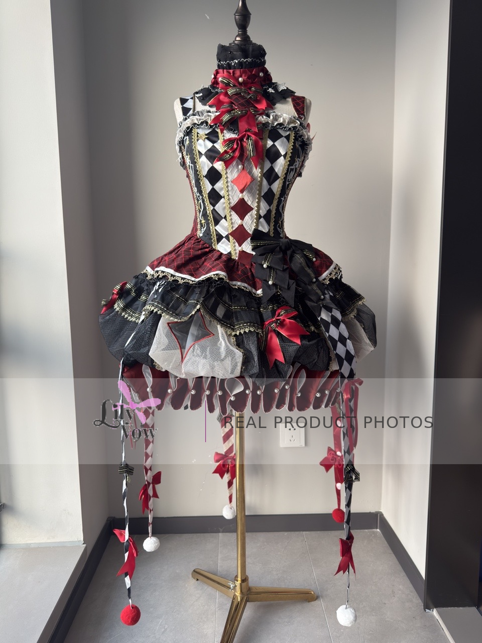 K.Q.F Black and Red Circus Lolita full set front view – LilyVow real product photo