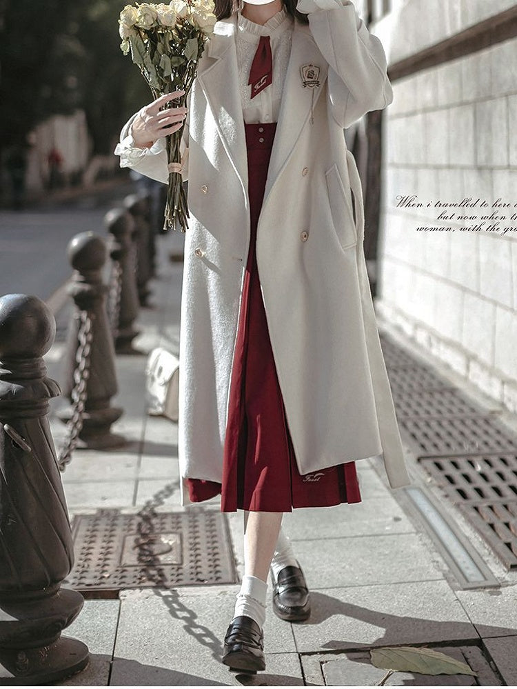 V-neck Pea White Coat