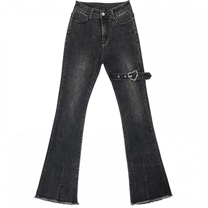 バックル太ももフレアジーンズ