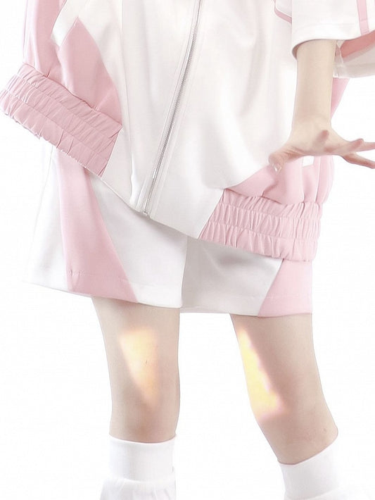 ピンクと白のショートパンツ