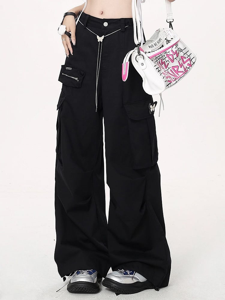 Hose mit weitem Bein und schwarzer Techwear-Taille und Cargo-Schmetterling