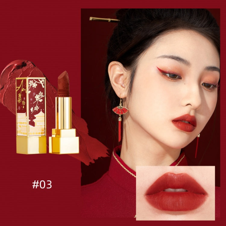 Geschenkbox mit Lippenstiftprägung „Forbidden City“