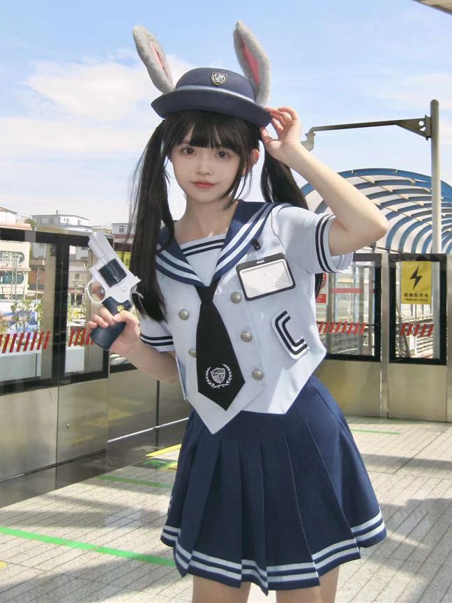 黒の名札バッジ