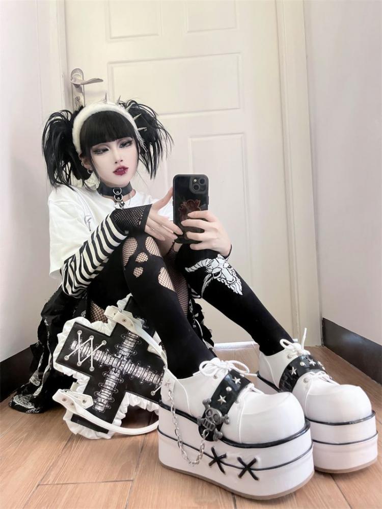 Black and White Star Hunter Pirates Skull Gothic Platforms