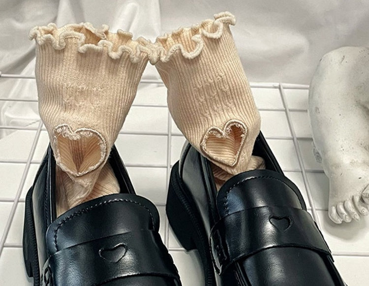 Design Trim Socks Ruffle Sweetheart Cut-out