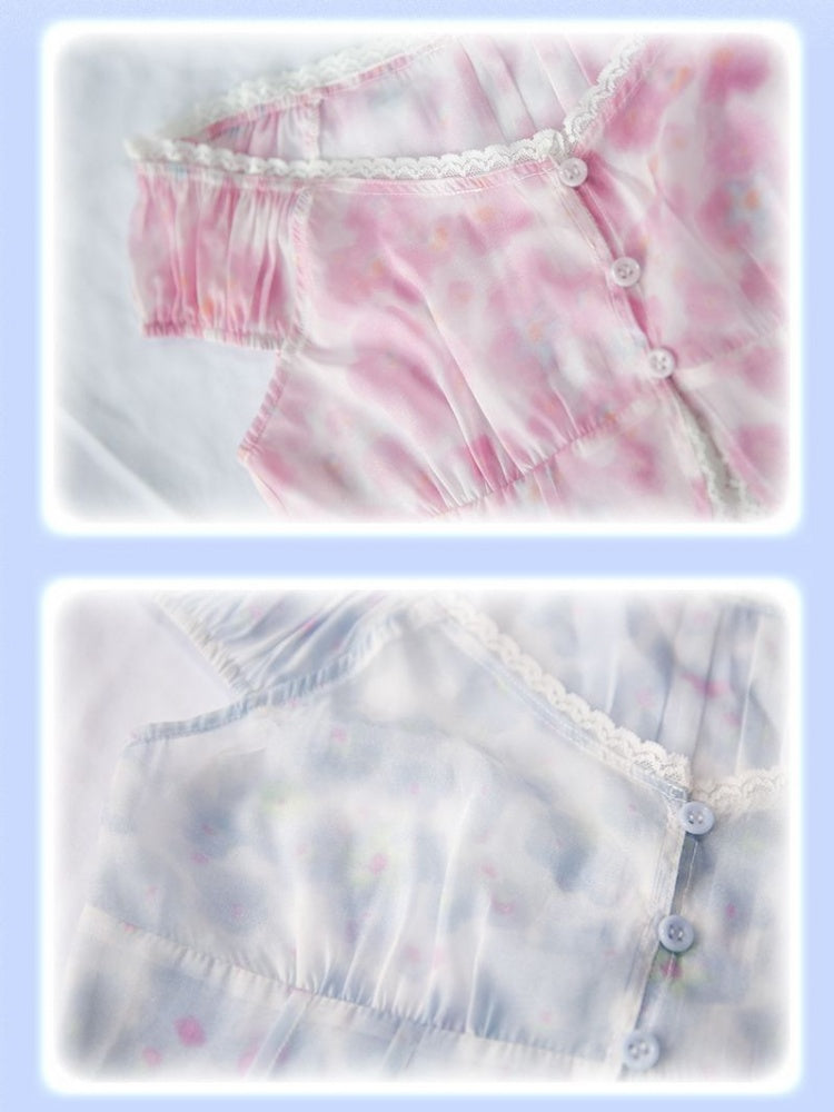 Blaues Top mit V-Ausschnitt und floralem Spitzenbesatz