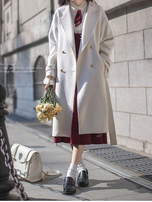 V-neck Pea White Coat