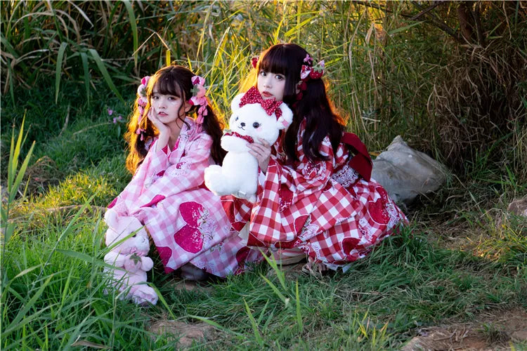 ストロベリーバッグベア ホワイト/ブラック/コーヒー/ピンクのぬいぐるみ