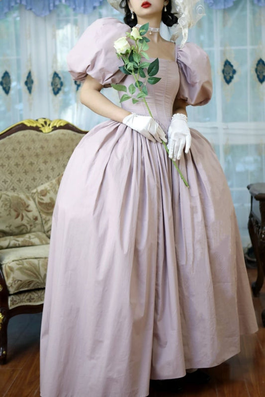 ライトピンクのパフスリーブコルセットヴィンテージドレスとパニエセット